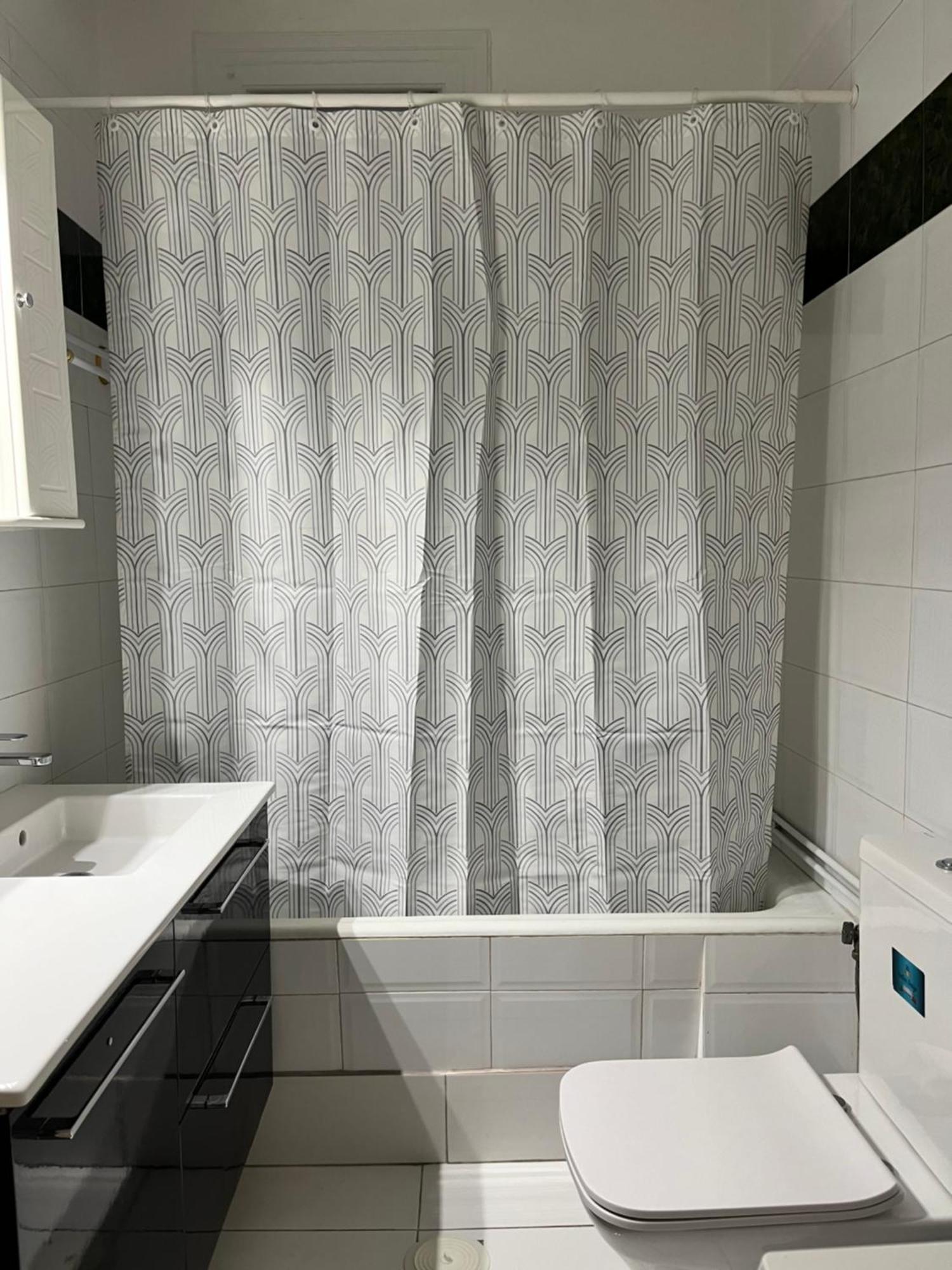 Quiet Apartment With Garden View In Kolonaki Athen Eksteriør billede